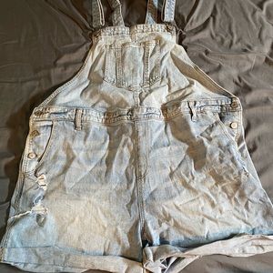 Old Navy XXL OVER ALL SHORTS